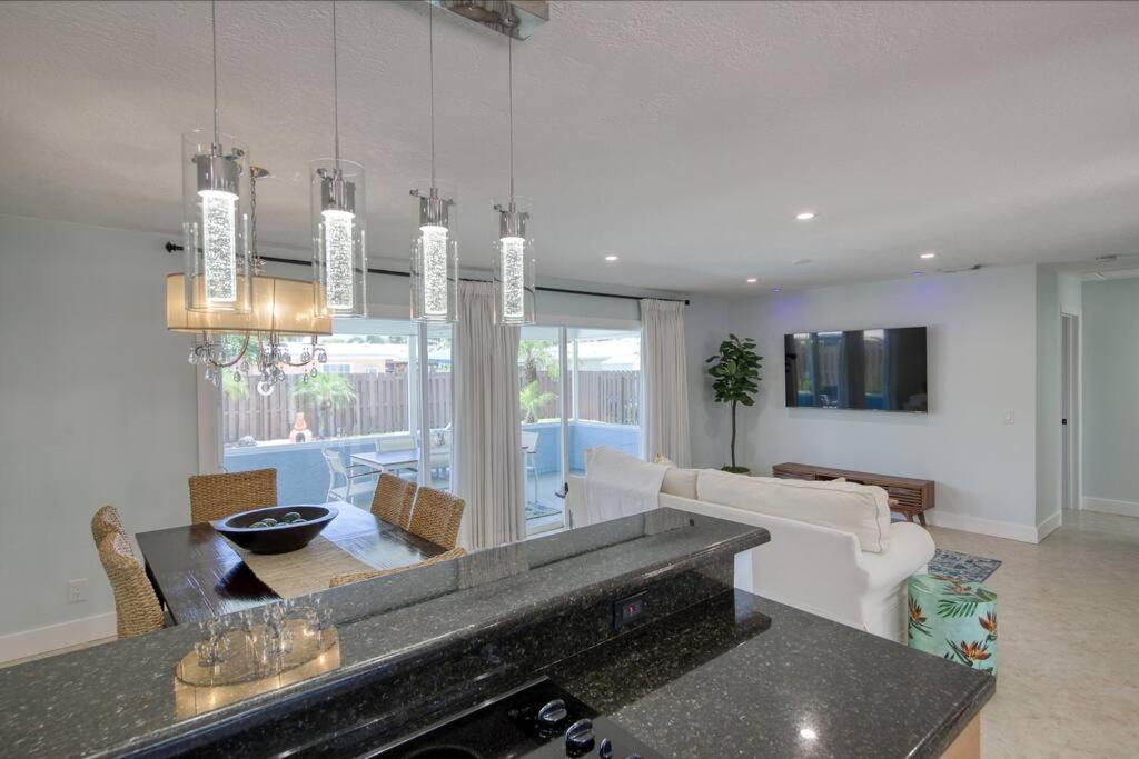 Paradise 4 Min To The Beach With Private Heated Pool Deerfield Beach Dış mekan fotoğraf